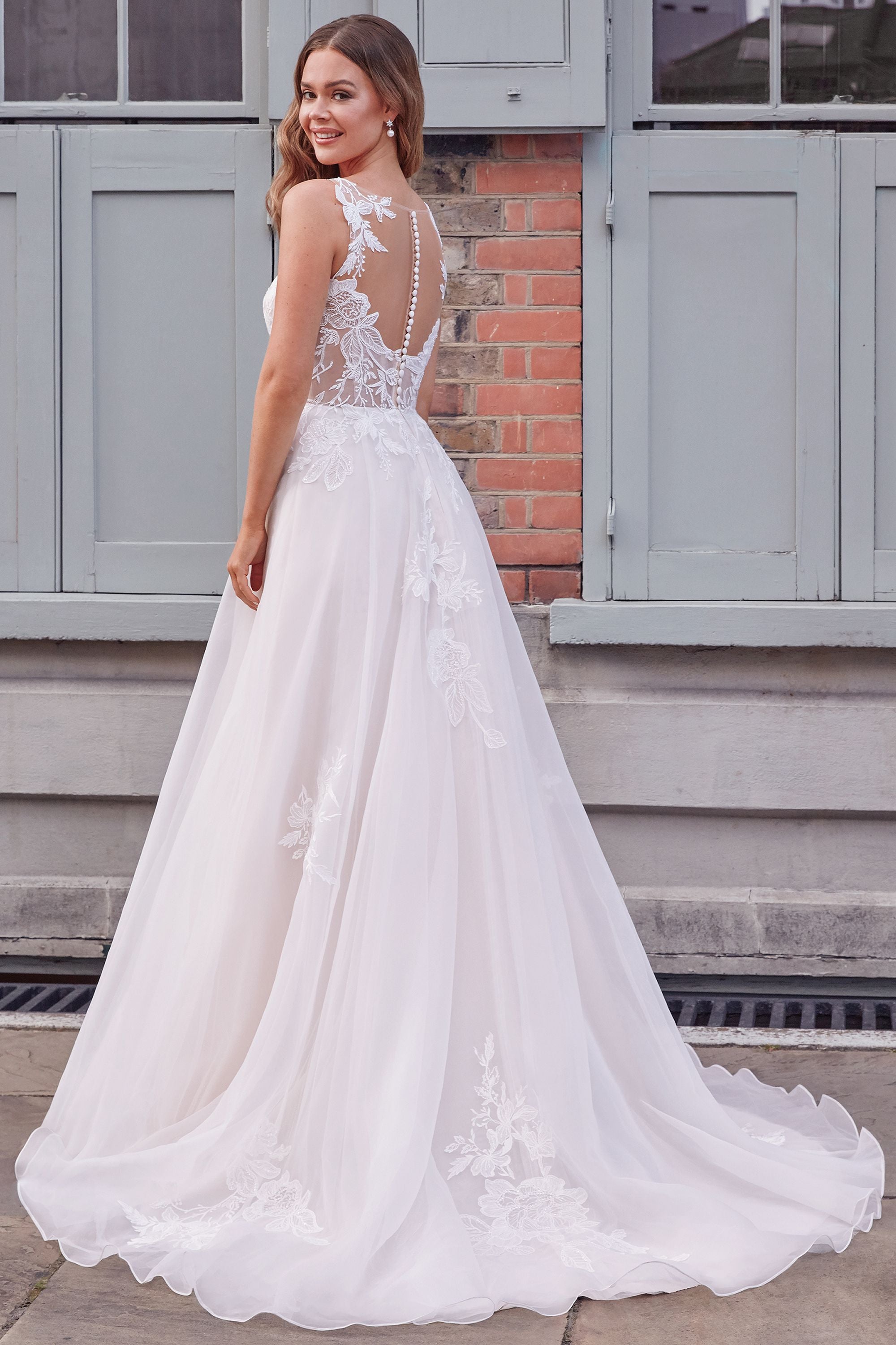 *NEW* Elegant Organza Aline Wedding Dress with V Neckline and Lace Motifs in Various Sizes - #11250