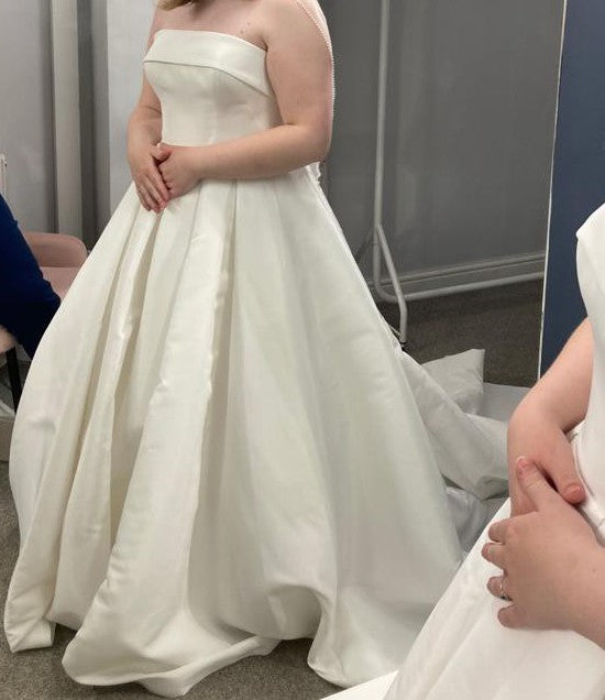 *NEW* Justin Alexander Mikado Box Pleat Ball Gown with Filled Solid Bodice - #88095SD