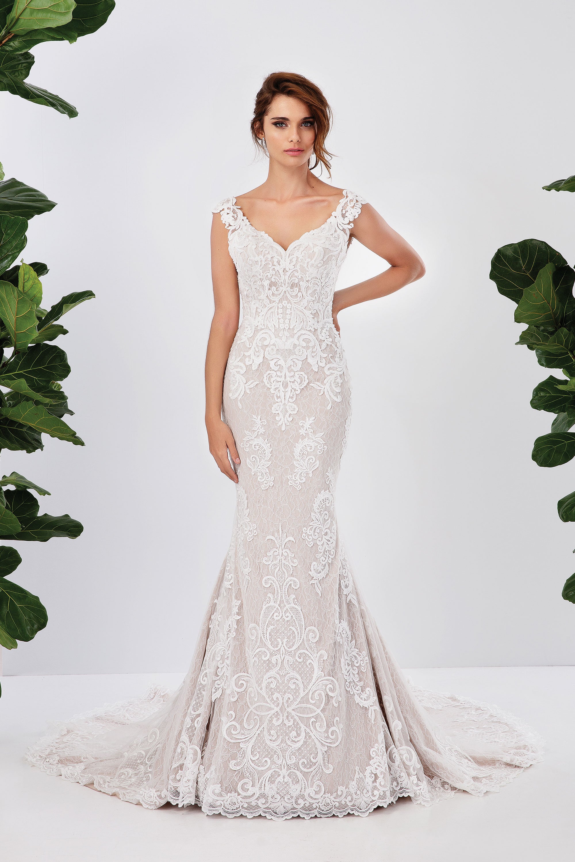 *NEW* Mermaid Lace Dress with Stunning Low Back Size 20 - #55034