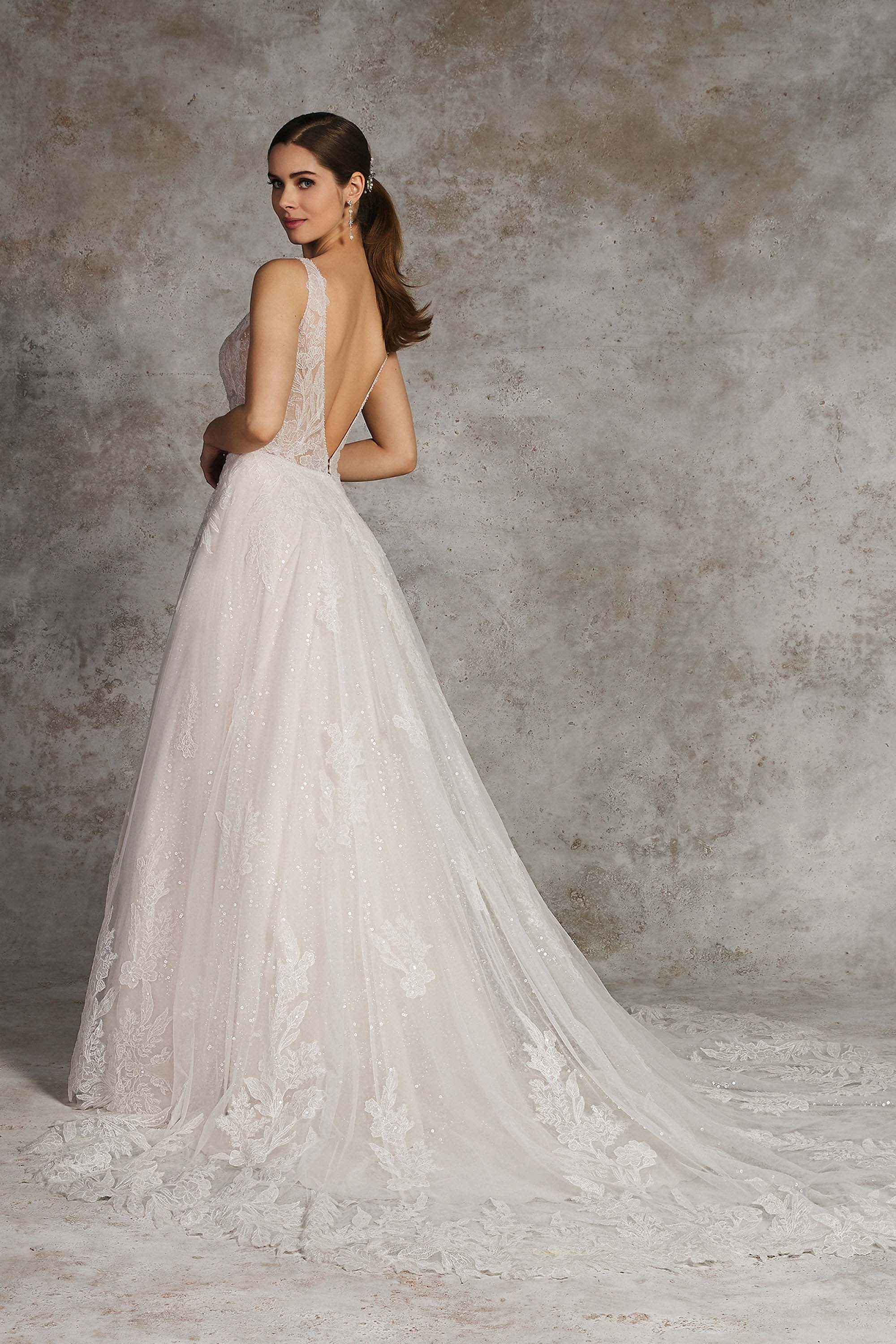 *NEW* Rings Designer Wedding Gown - #55066LND