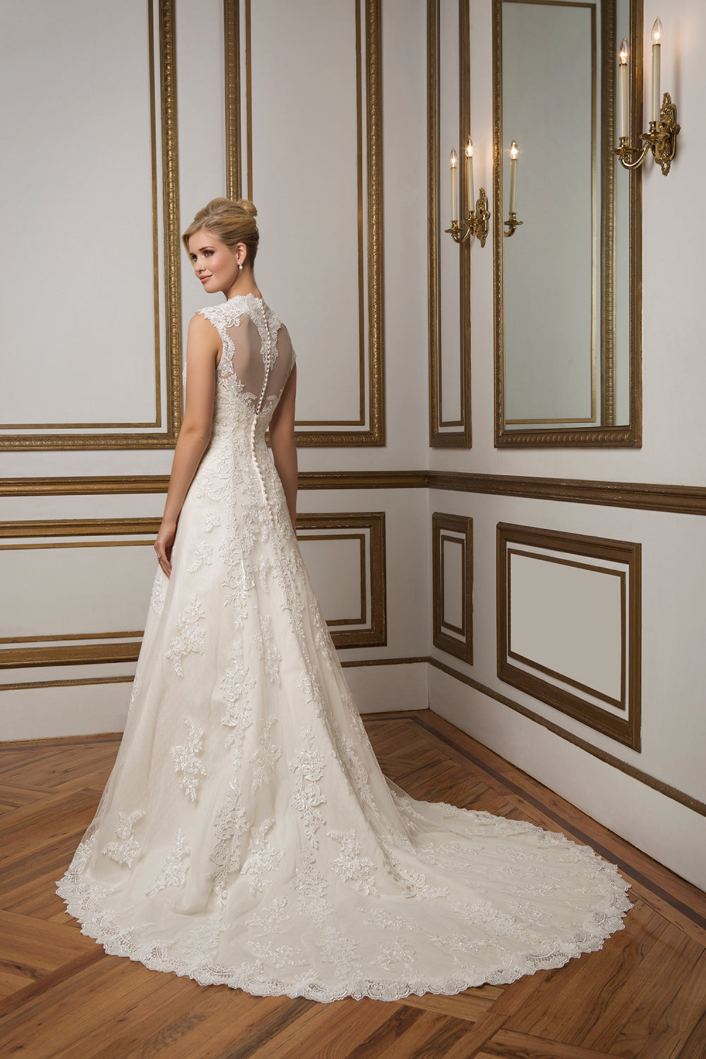 *NEW* Justin Alexander Designer Wedding Gown - #8822