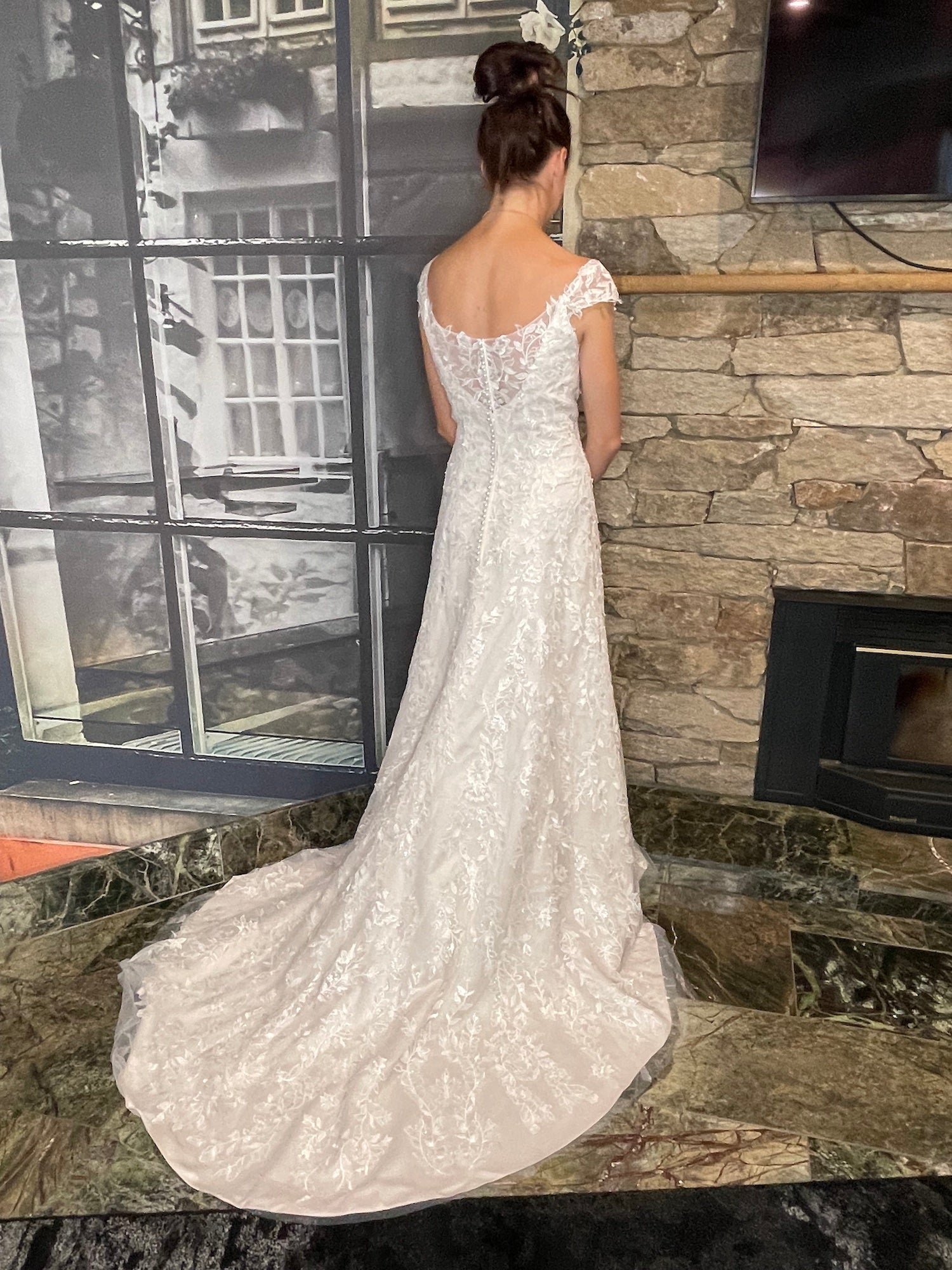 *NEW* Size 16 Drop Waistline Lace Bridal Dress with Strong Boning & Structure - #AB163