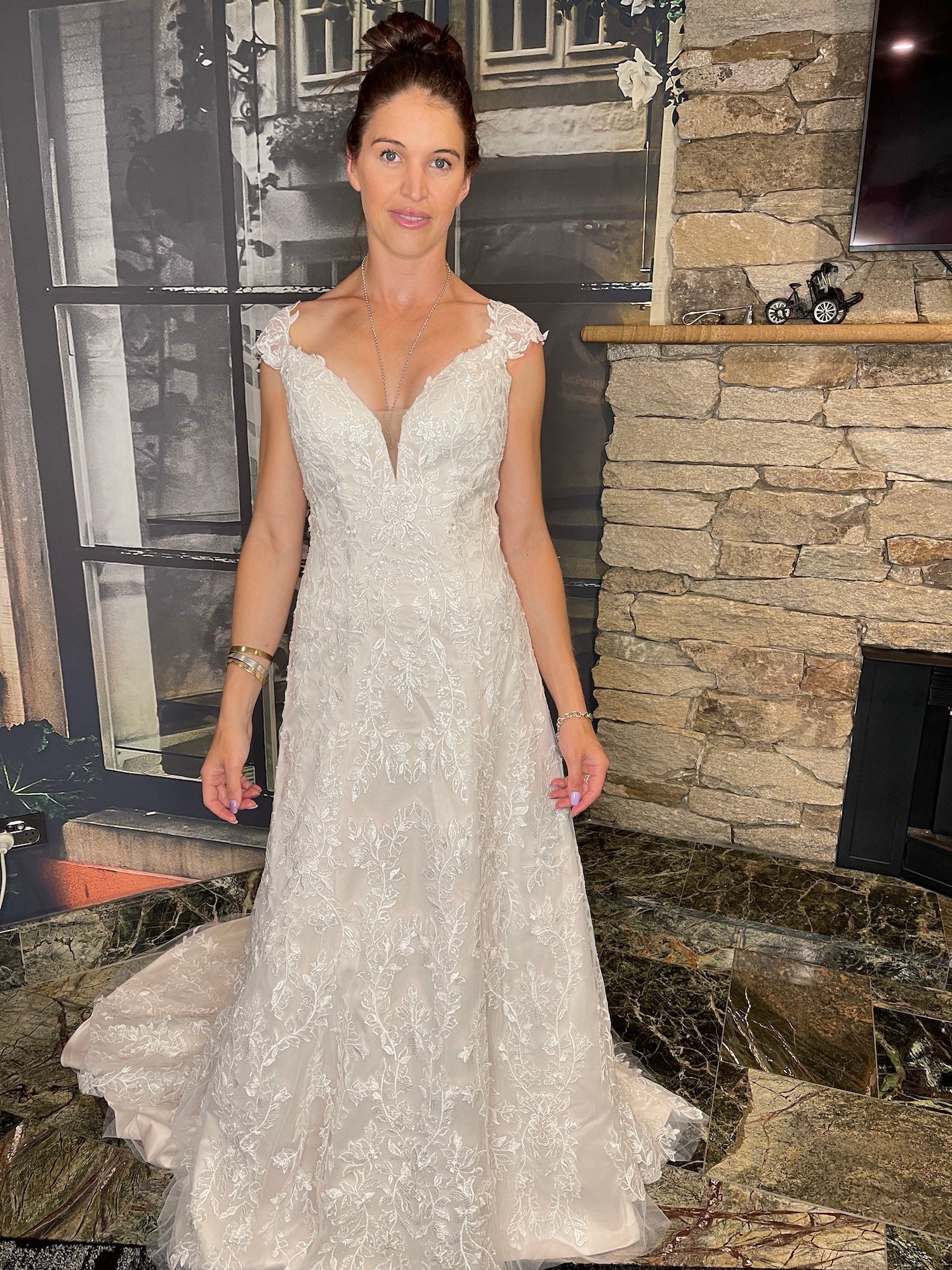 *NEW* Size 16 Drop Waistline Lace Bridal Dress with Strong Boning & Structure - #AB163
