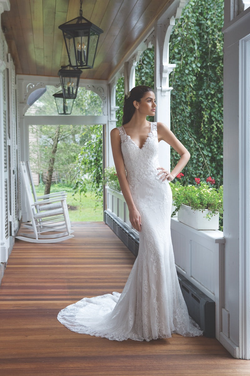 *NEW* Sweetheart Designer Wedding Gown - #11075