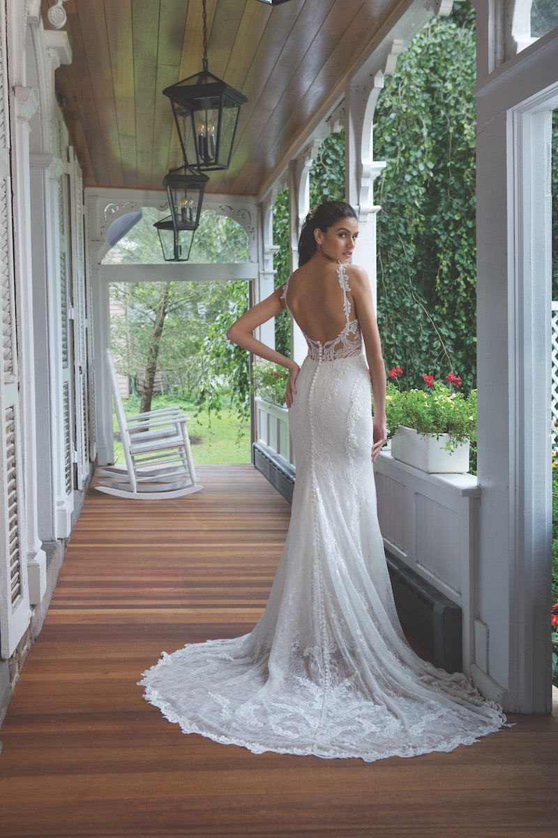 Sweetheart Neckline, Fit & flair Comfortable Wedding Gown Adore by Justin Alexander #11078