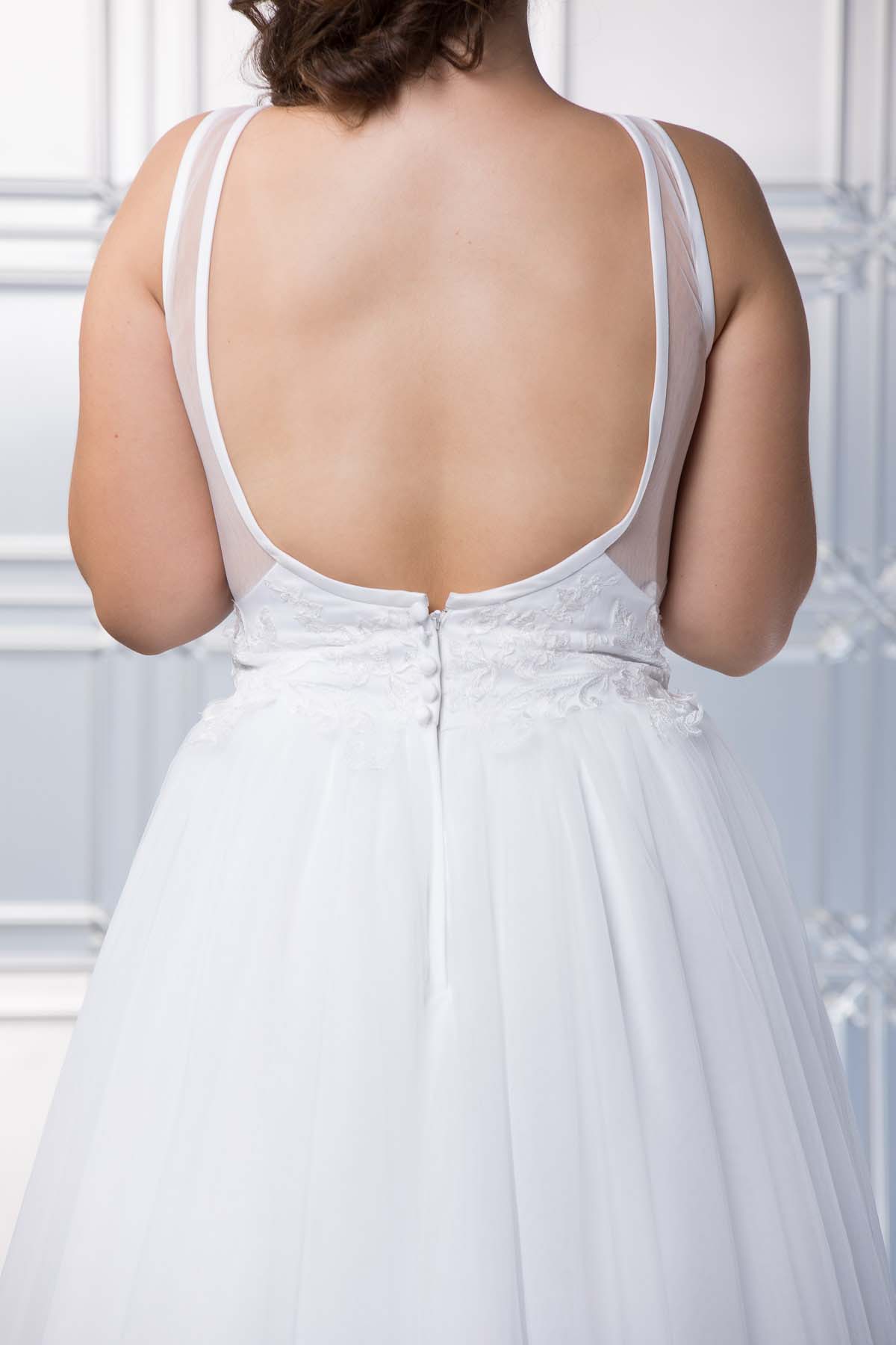 V Neckline Scoop Back Lace Bodice with Tulle Ball Gown Skirt Wedding Dresses Online - #1165