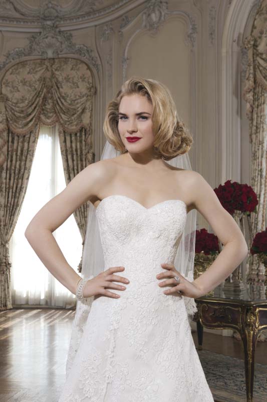 Stunning Structured Size 26 Plus Size Ivory Lace Over Satin A-Line Bridal Gown - #8627