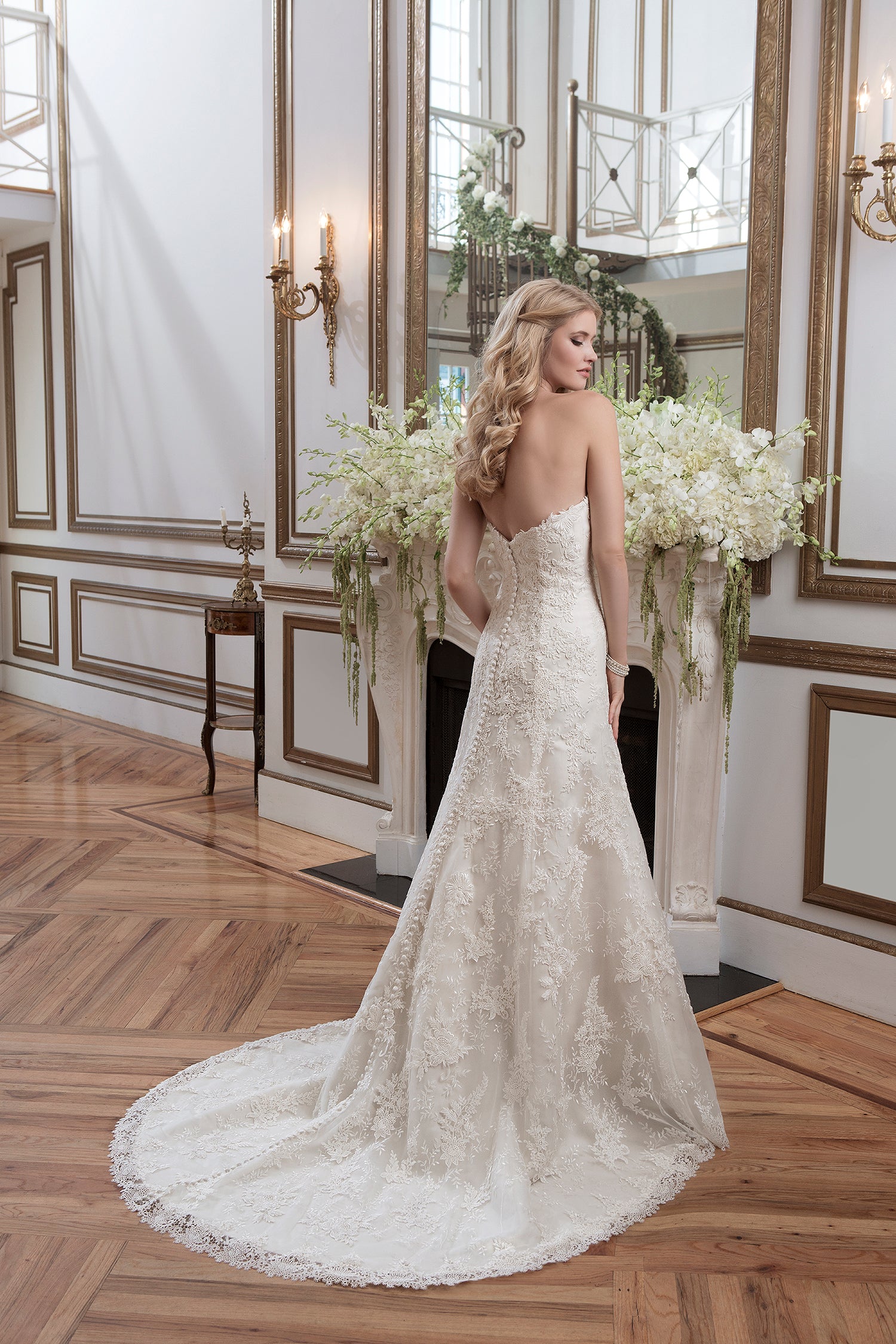 NEW* Justin Alexander All Over Lace A-Line Dropped Waist Bridal Dress NEW* Justin Alexander All Over Lace A-Line Dropped Waist Bridal Dress