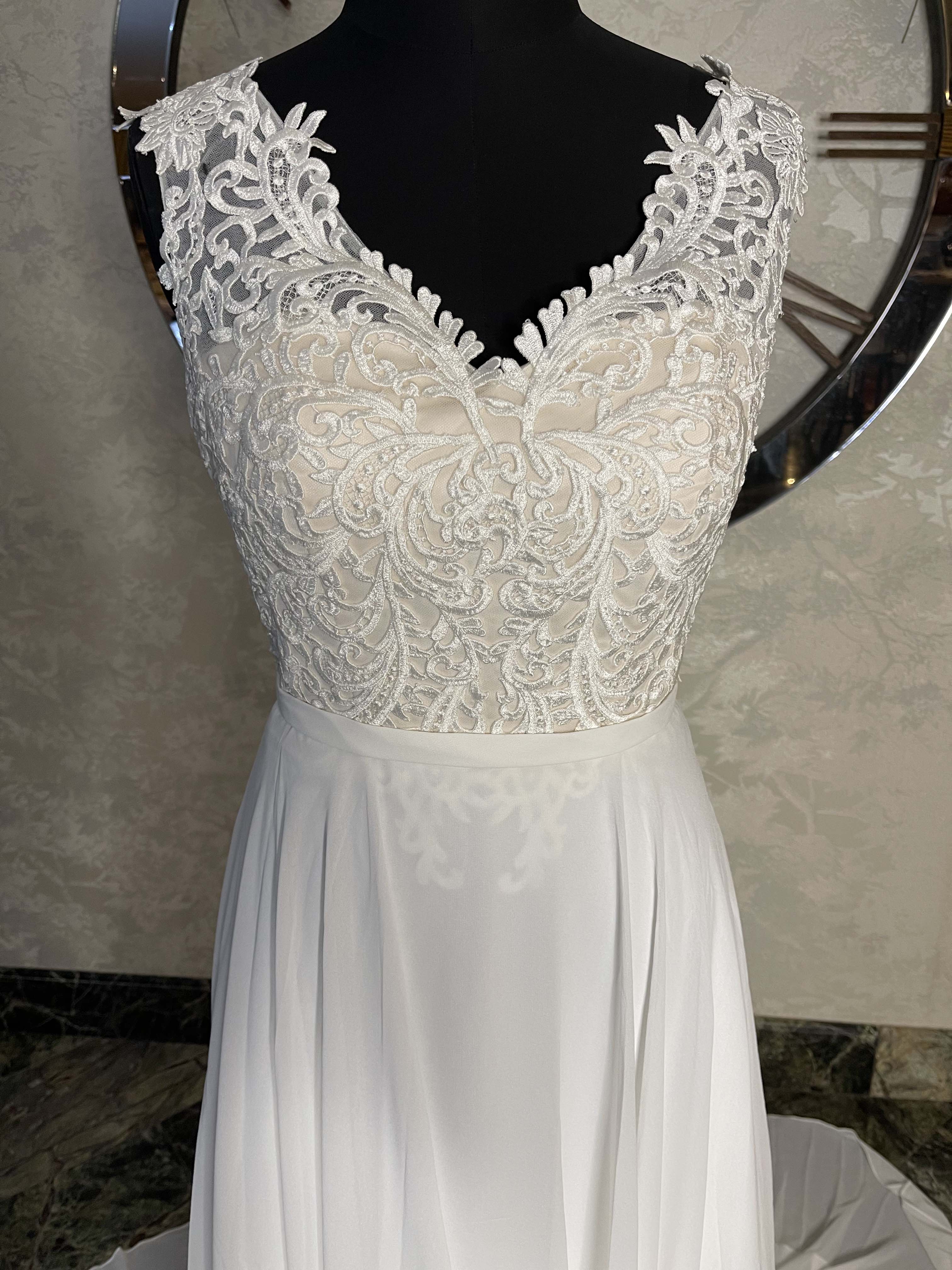 Lace & Chiffon Wedding Gown - #V1130